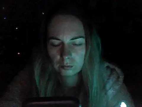 VikiLove765 online show from 13, 1, 2026