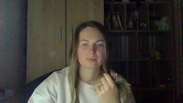 VikiLove765 online show from 6, 2, 2026