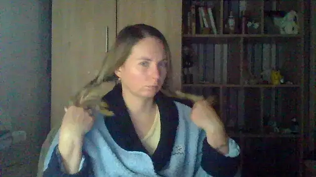 VikiLove765 online show from 25, 2, 2026