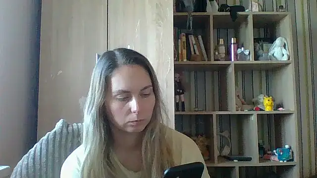 VikiLove765 online show from 27, 2, 2026