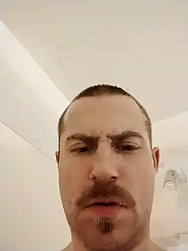 Snapshot of Oilkong2022 chatting on 6, 1, 2026 Oilkong2022 online show from 6, 1, 2026