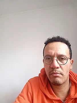 Snapshot of Henrytsuzuki chatting on 10, 1, 2026 Henrytsuzuki online show from 10, 1, 2026
