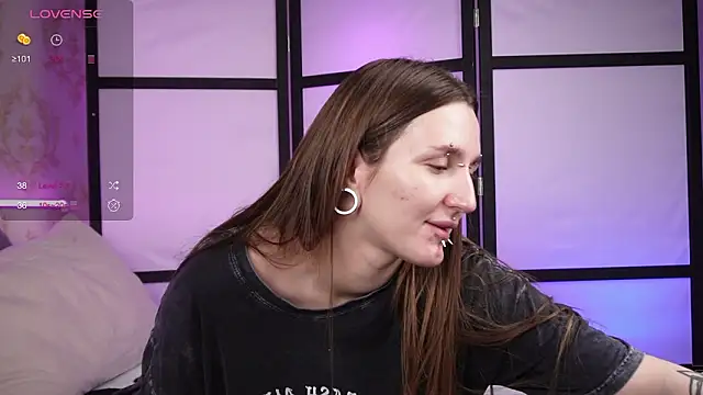 Alice Goth online show from 13, 3, 2026