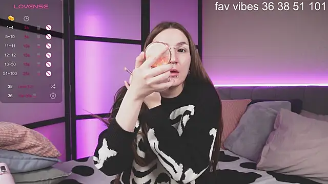 Alice Goth online show from 3, 4, 2026