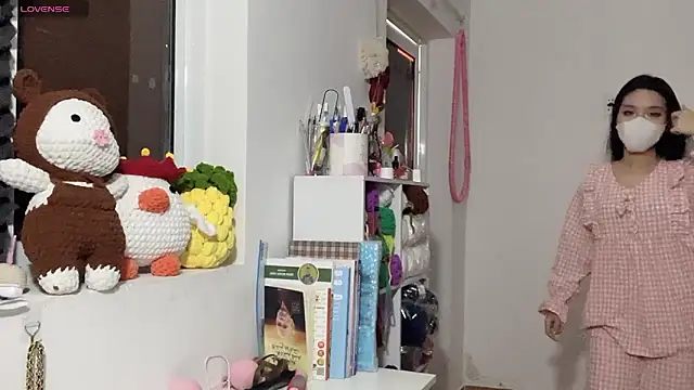 Tieu-May online show from 7, 4, 2026