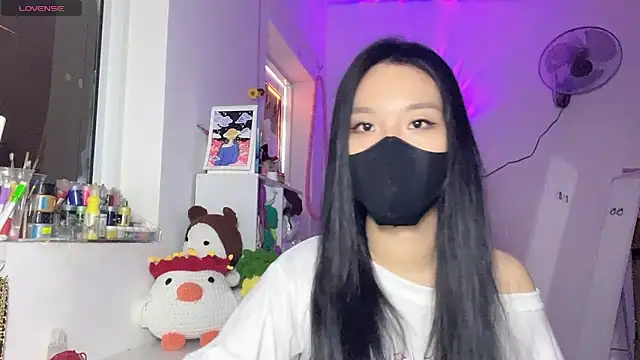 Snapshot of Tieu-May chatting on 24, 4, 2026 Tieu-May online show from 24, 4, 2026