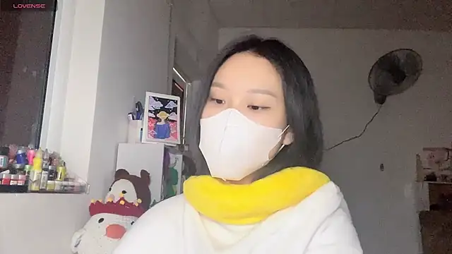 Snapshot of Tieu-May chatting on 4, 5, 2026 Tieu-May online show from 4, 5, 2026