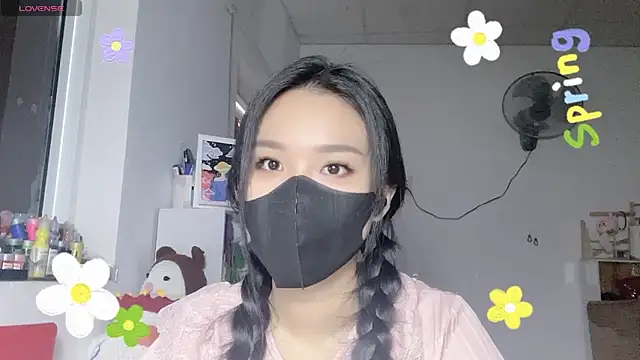 Snapshot of Tieu-May chatting on 5, 5, 2026 Tieu-May online show from 5, 5, 2026