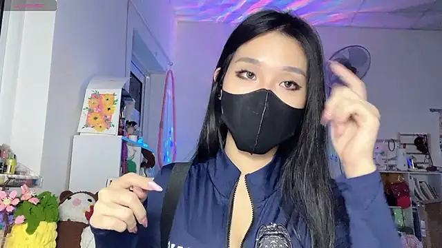 Snapshot of Tieu-May chatting on 10, 5, 2026 Tieu-May online show from 10, 5, 2026