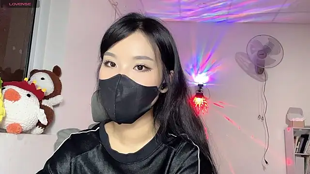 Snapshot of Tieu-May chatting on 15, 5, 2026 Tieu-May online show from 15, 5, 2026