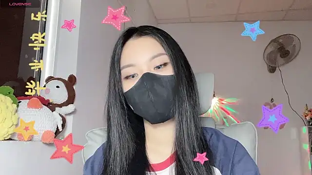 Snapshot of Tieu-May chatting on 10, 6, 2026 Tieu-May online show from 10, 6, 2026
