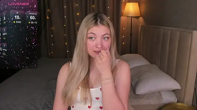 Snapshot of Angel__Grace chatting on 5, 6, 2026 Angel Grace online show from 5, 6, 2026