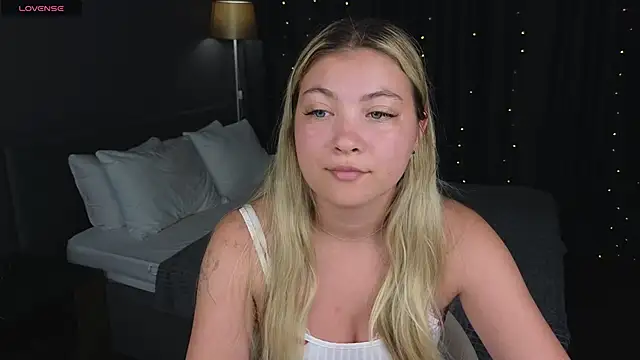 Snapshot of Angel__Grace chatting on 16, 6, 2026 Angel Grace online show from 16, 6, 2026