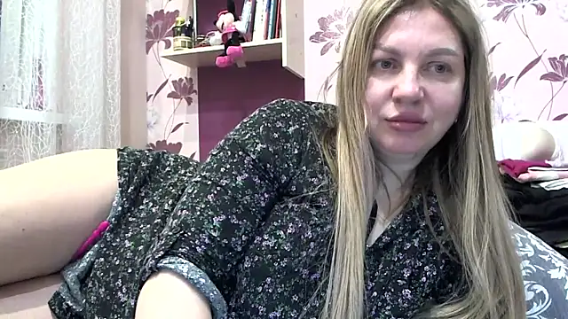 Snapshot of AmandaSexyLAX chatting on 5, 4, 2026 AmandaSexyLAX online show from 5, 4, 2026