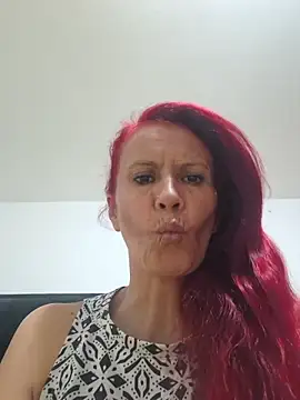 cintia love online show from 14, 4, 2026