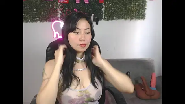 LolaOpalX online show from 16, 2, 2026