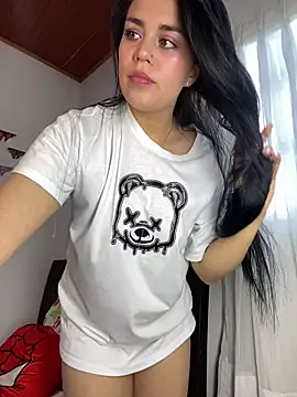 sophyy white online show from 14, 3, 2026