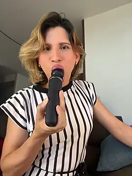 Snapshot of milablossom01 chatting on 14, 6, 2026 milablossom01 online show from 14, 6, 2026
