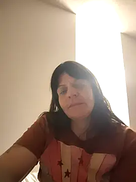 Petitegreeneyez69 online show from 13, 2, 2026