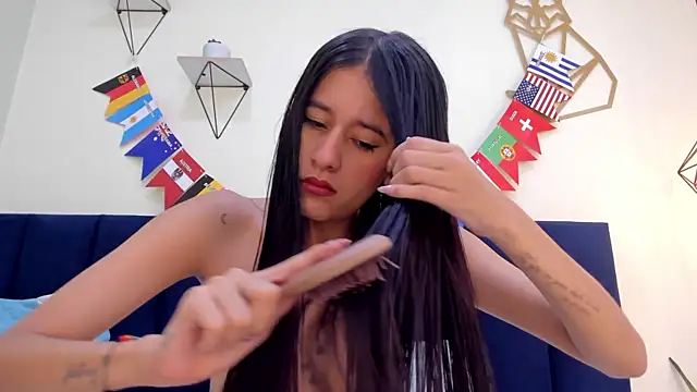 mayaevansmg online show from 2, 7, 2026