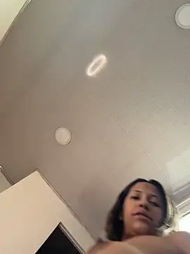 vicky bass  online show from 21, 6, 2026
