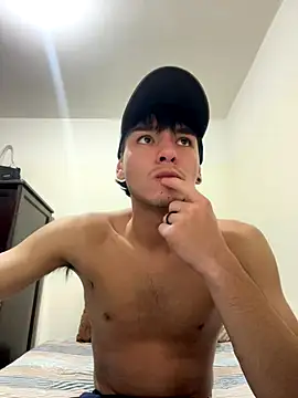 ErickRojass3 online show from 8, 1, 2026