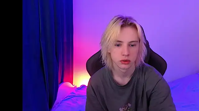 lucidangelok1 online show from 8, 4, 2026