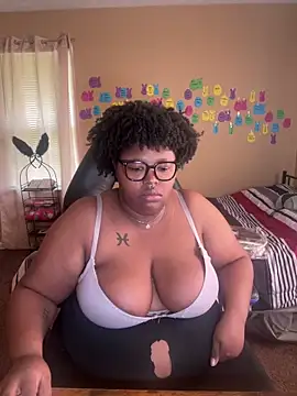 Snapshot of Chocolatebunnyxx96 chatting on 21, 5, 2026 Chocolatebunnyxx96 online show from 21, 5, 2026
