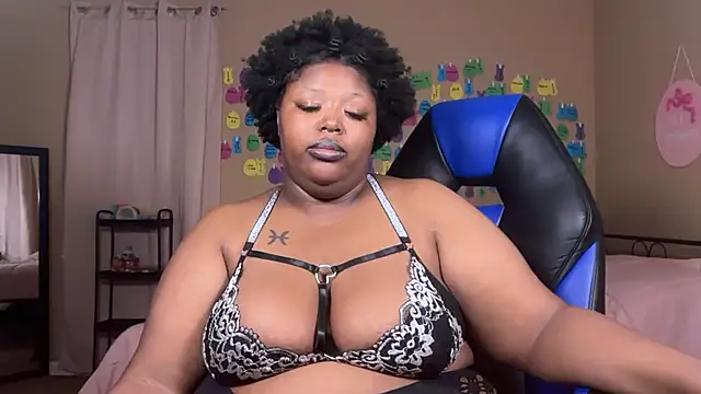 Snapshot of Chocolatebunnyxx96 chatting on 16, 7, 2026 Chocolatebunnyxx96 online show from 16, 7, 2026