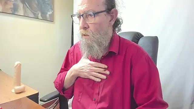 Snapshot of Uncle_Hottie chatting on 6, 3, 2026 Uncle Hottie online show from 6, 3, 2026
