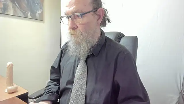 Snapshot of Uncle_Hottie chatting on 7, 3, 2026 Uncle Hottie online show from 7, 3, 2026