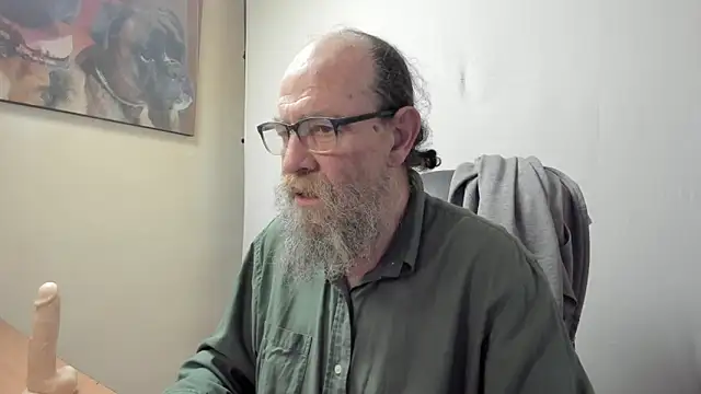 Snapshot of Uncle_Hottie chatting on 8, 3, 2026 Uncle Hottie online show from 8, 3, 2026