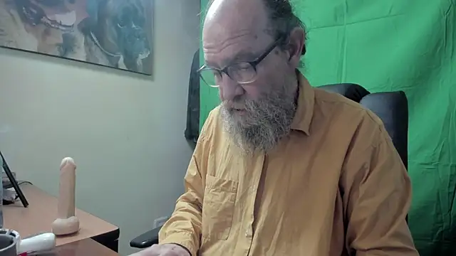 Snapshot of Uncle_Hottie chatting on 13, 3, 2026 Uncle Hottie online show from 13, 3, 2026