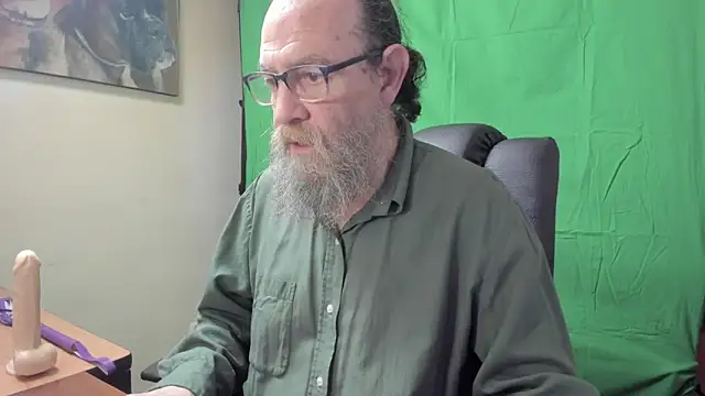 Snapshot of Uncle_Hottie chatting on 17, 3, 2026 Uncle Hottie online show from 17, 3, 2026
