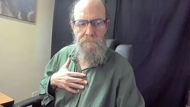 Snapshot of Uncle_Hottie chatting on 25, 3, 2026 Uncle Hottie online show from 25, 3, 2026