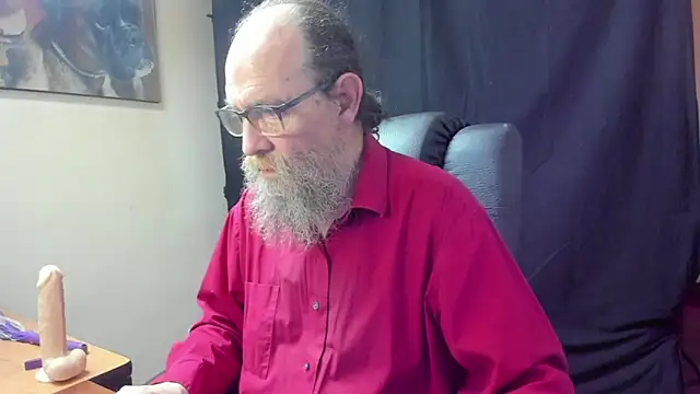 Snapshot of Uncle_Hottie chatting on 1, 4, 2026 Uncle Hottie online show from 1, 4, 2026