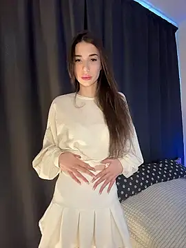 LaineTop1 online show from 8, 1, 2026