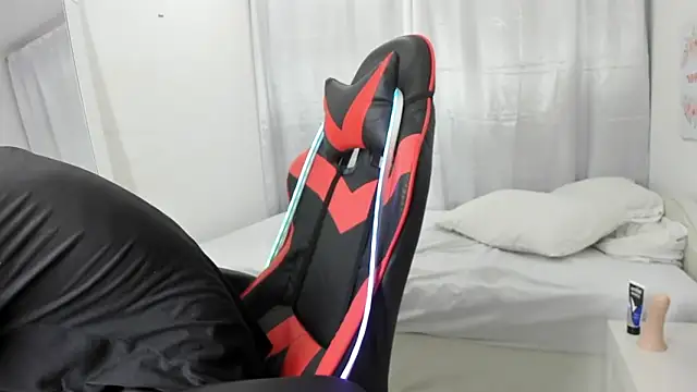 julian xx online show from 19, 3, 2026