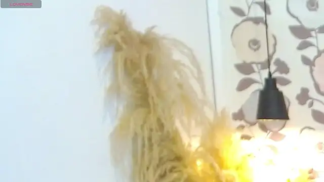 Nicolleth tk online show from 9, 1, 2026