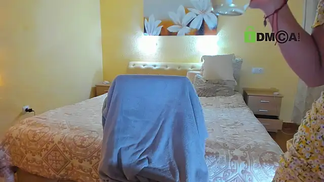 juliiaroberts online show from 8, 4, 2026