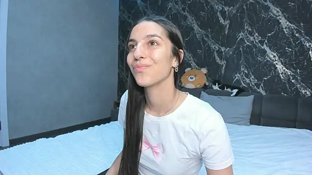 Snapshot of stella_torres chatting on 19, 5, 2026 stella torres online show from 19, 5, 2026