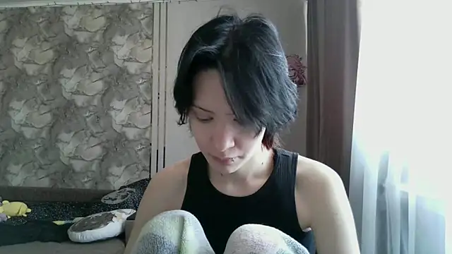 LxayBloom online show from 6, 2, 2026