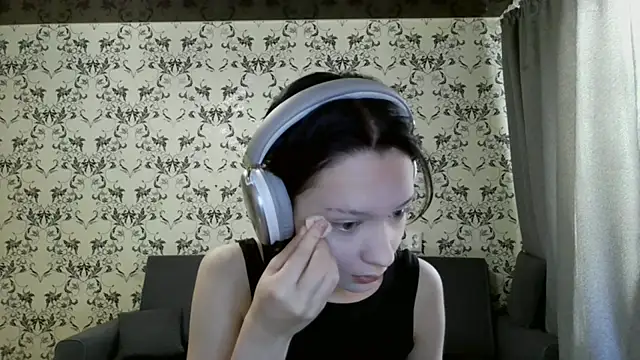 LxayBloom online show from 7, 3, 2026