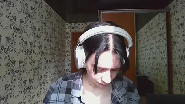 LxayBloom online show from 19, 3, 2026