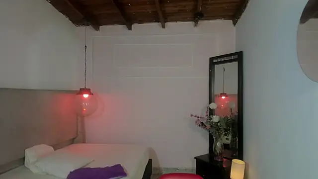 ZoeFox5 online show from 13, 2, 2026