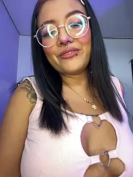 Snapshot of queen_of_you_heart chatting on 12, 1, 2026 queen of you heart online show from 12, 1, 2026