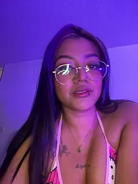 queen of you heart online show from 2, 4, 2026