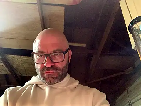 Snapshot of calimeatstick chatting on 8, 1, 2026 calimeatstick online show from 8, 1, 2026