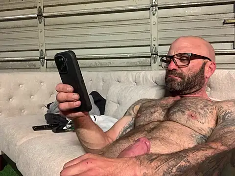 Snapshot of calimeatstick chatting on 15, 2, 2026 calimeatstick online show from 15, 2, 2026