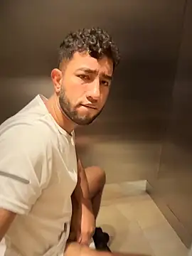 liam bronw online show from 15, 4, 2026